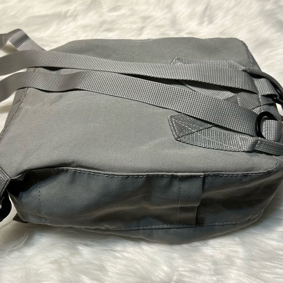 Fjallraven Kånken Gray Mini Backpack - Picture 8 of 13